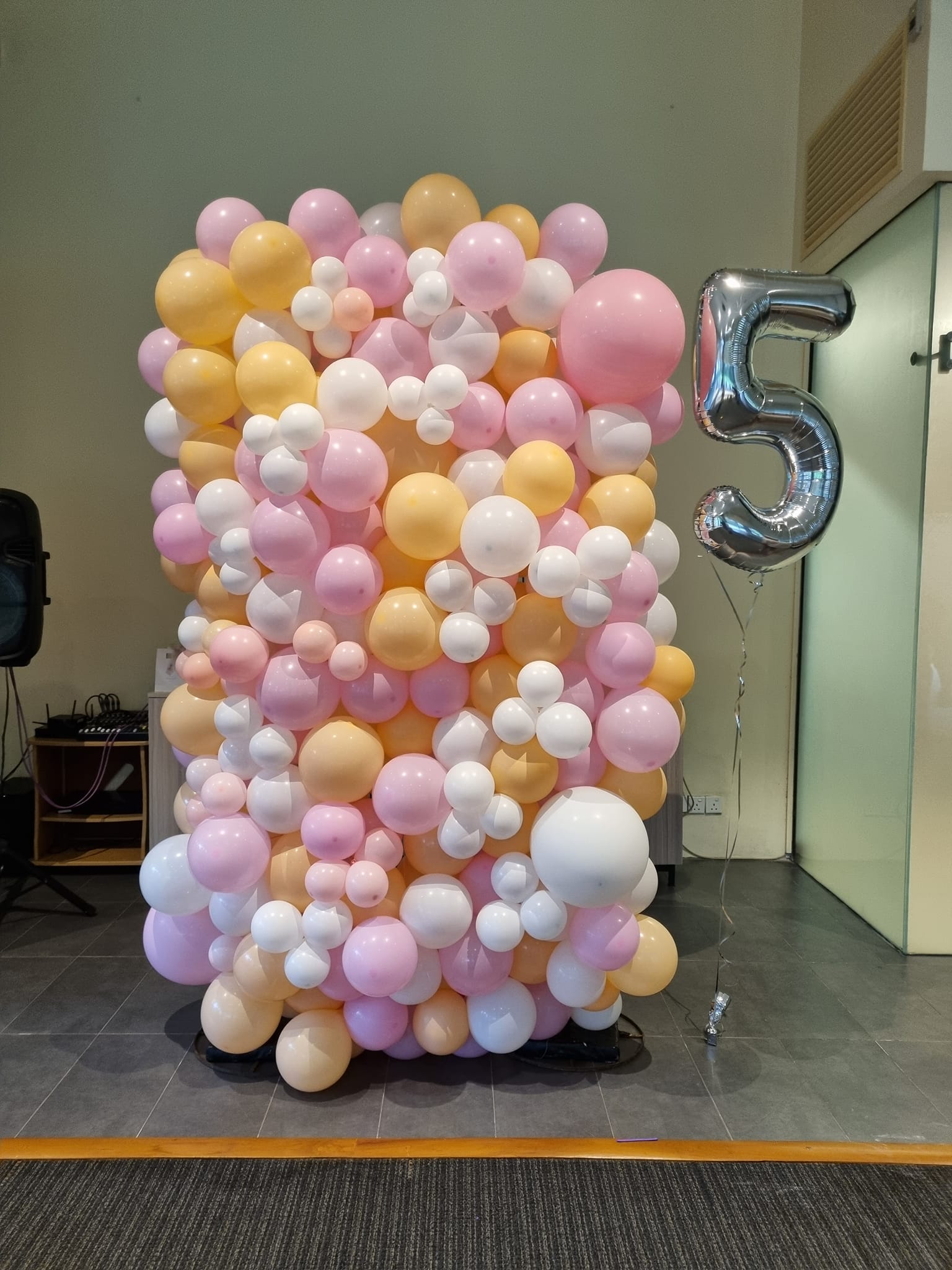 Balloon net decoration for indoor events and celebrations
