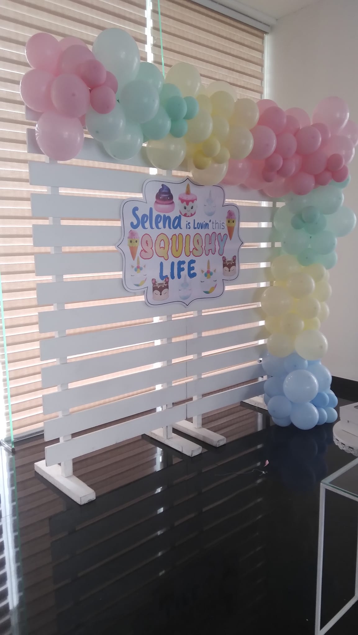 Half arch balloon decoration for birthday or wedding events