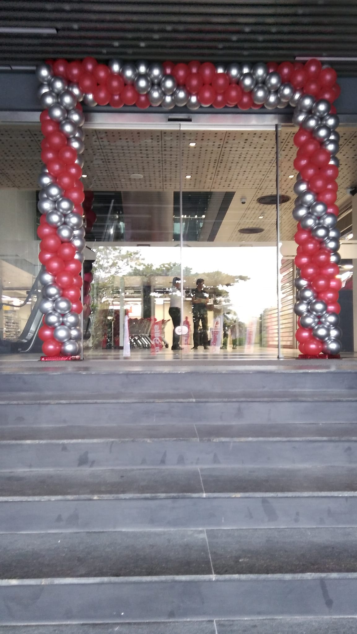 Square balloon arch decoration for events and parties